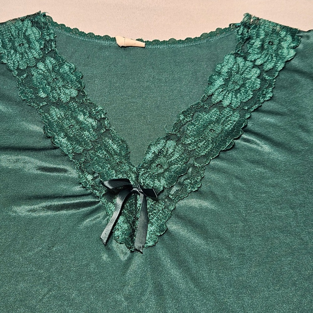 VTG 90s Petra Fashions Nightgown Womens Medium Green Lace V-Neck Made in USA